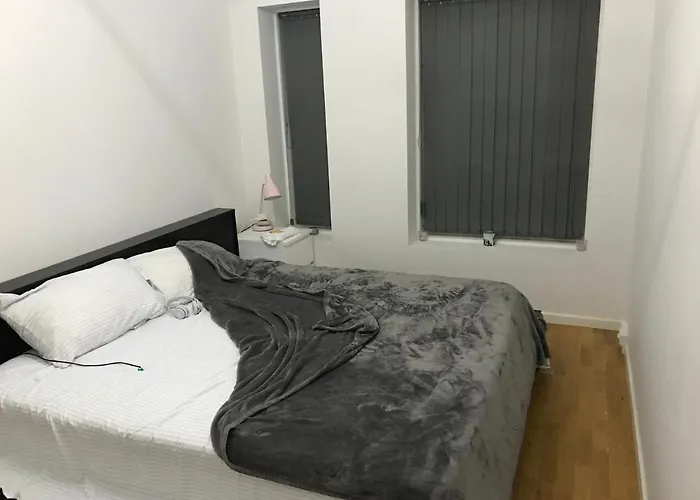 Apartman Big In Shared With King Size Bed *